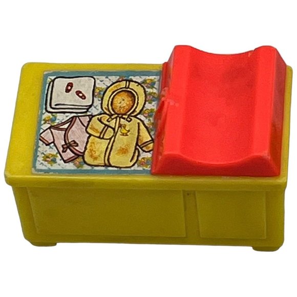 VTG Fisher Price Little People NURSERY CHANGING TABLE CRADLE Yellow 2 Pcs 1972 - Picture 2 of 7
